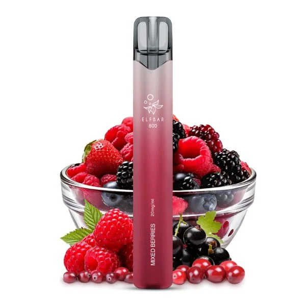 ElfBar 800 Mixed Berries Vape vor einer Schale mit gemischten Beeren wie Himbeeren, Brombeeren, Johannisbeeren und Kirschen.